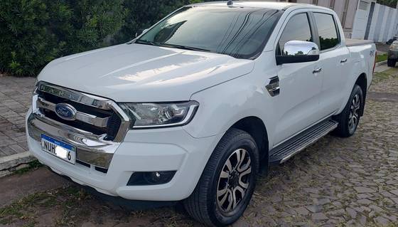 FORD RANGER 3.2 XLT 4X4 CD 20V DIESEL 4P AUTOMÁTICO FORD RANGER 3.2 XLT 4X4 CD 20V DIESEL 4P AUTOMÁTICO